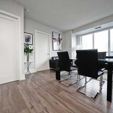 Grand Royal Condos - Cn Tower Toronto Ngoại thất bức ảnh