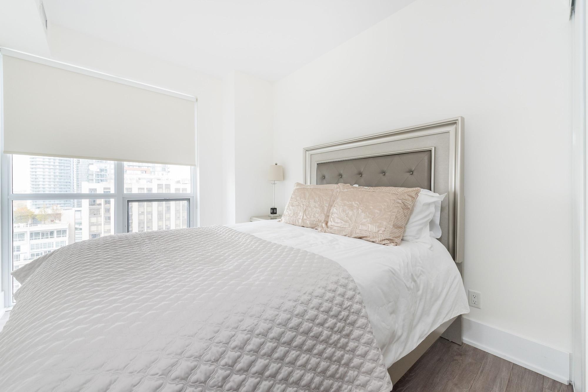 Grand Royal Condos - Cn Tower Toronto Ngoại thất bức ảnh
