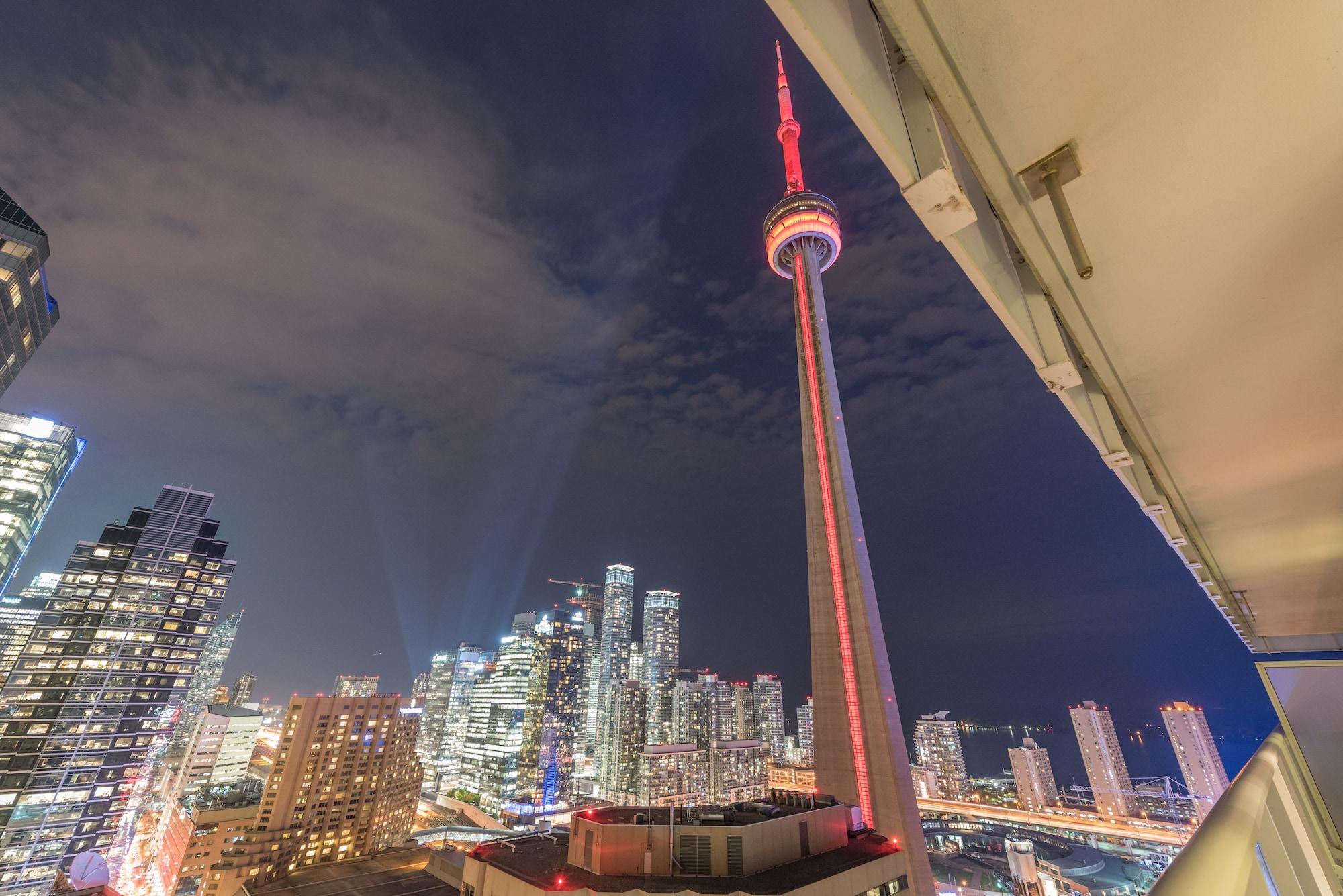 Grand Royal Condos - Cn Tower Toronto Ngoại thất bức ảnh
