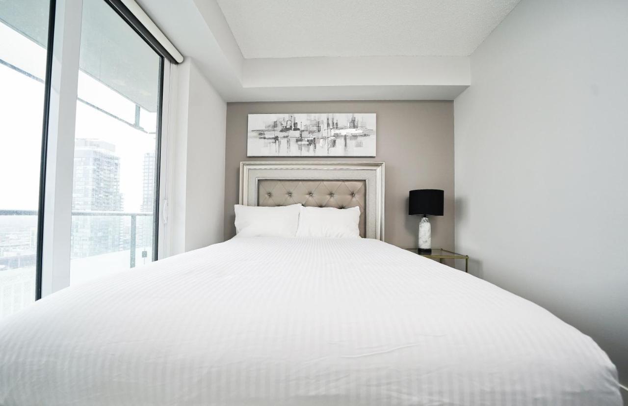 Grand Royal Condos - Cn Tower Toronto Ngoại thất bức ảnh