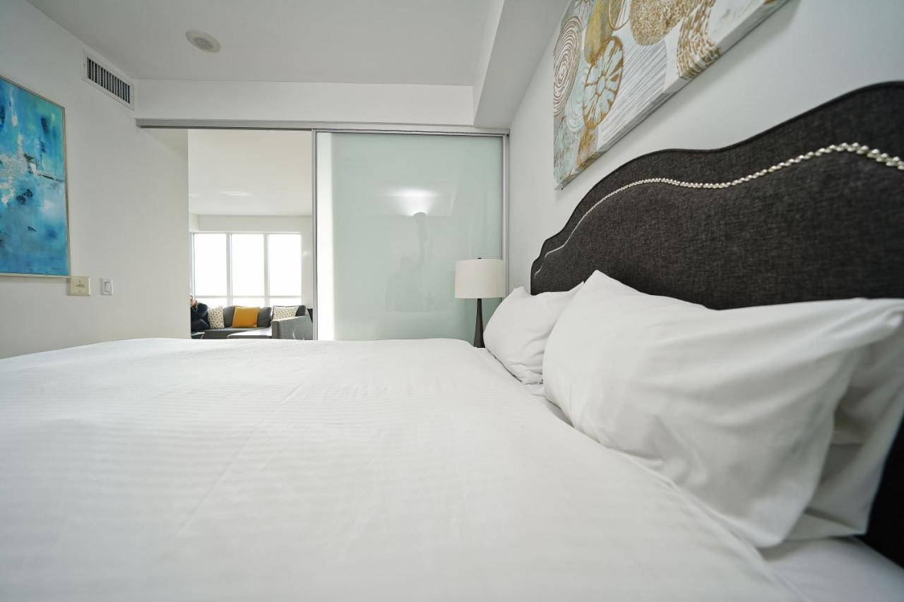 Grand Royal Condos - Cn Tower Toronto Ngoại thất bức ảnh