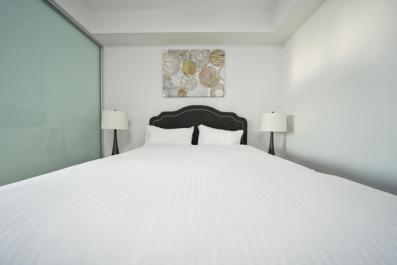 Grand Royal Condos - Cn Tower Toronto Ngoại thất bức ảnh