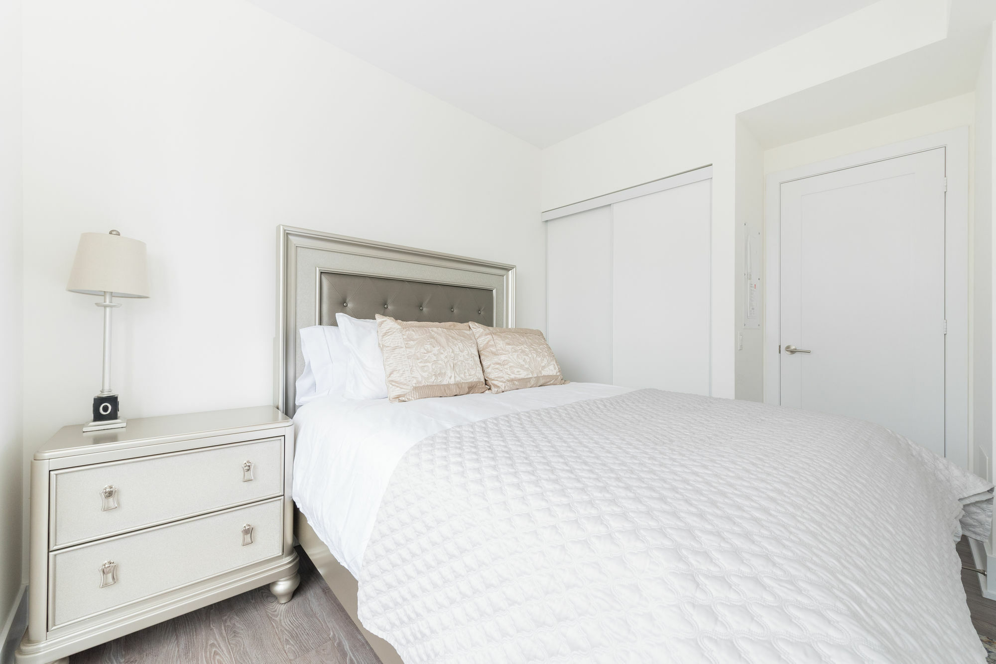 Grand Royal Condos - Cn Tower Toronto Ngoại thất bức ảnh