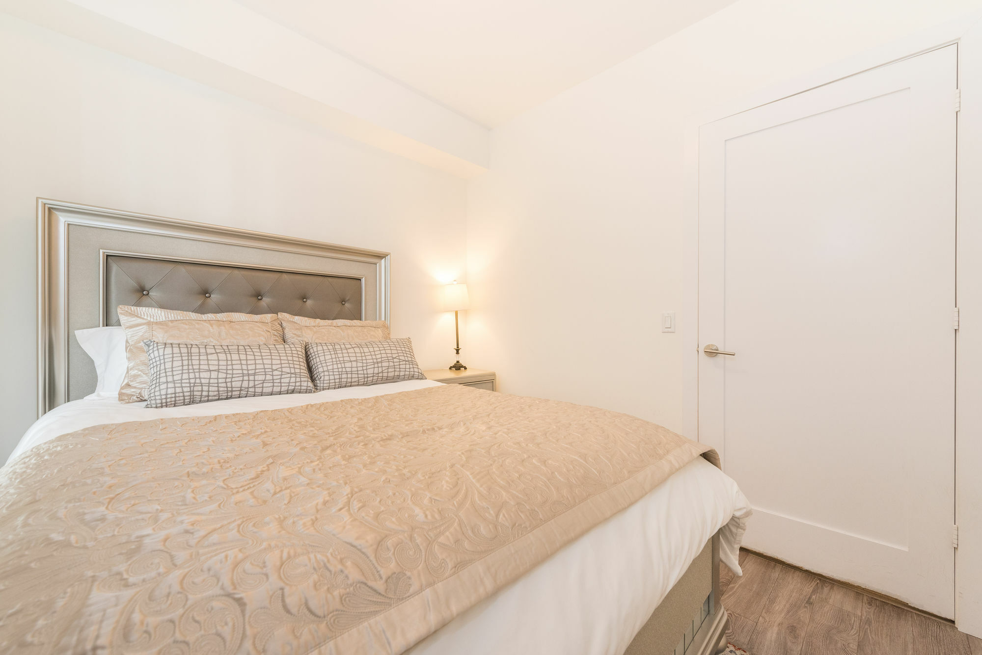 Grand Royal Condos - Cn Tower Toronto Ngoại thất bức ảnh